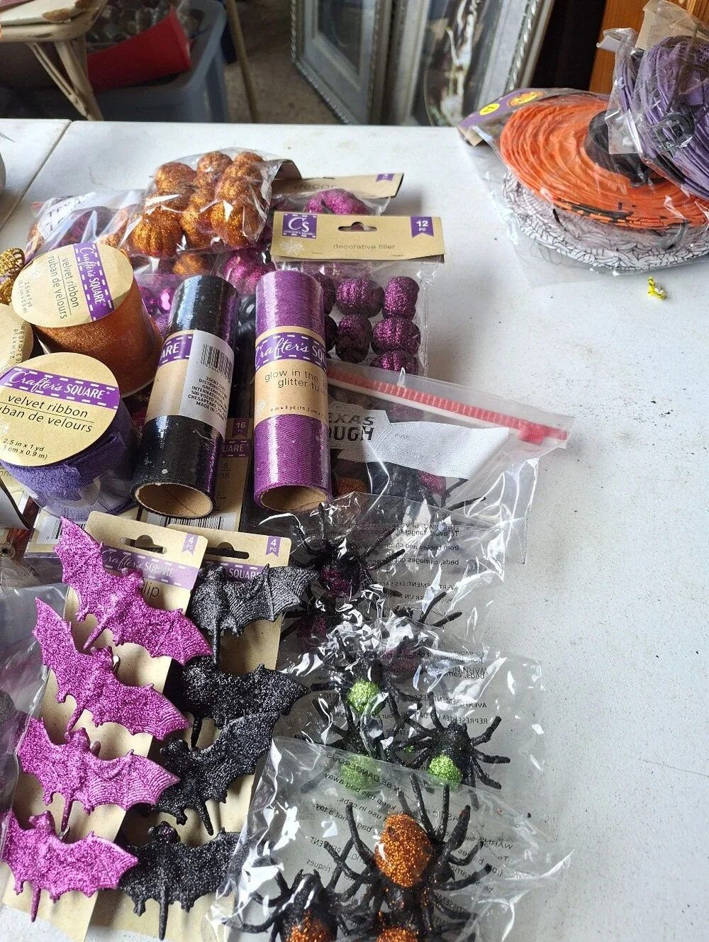 Source Unknown Pink, Orange & Black Halloween Ornament and Filler Set